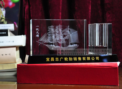 輪轉(zhuǎn)時(shí)光，晶耀未來(lái)——輪胎公司周年慶典與供應(yīng)商大會(huì)紀(jì)念禮品精選